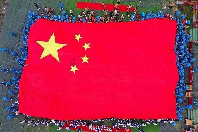 请女孩子吃饭，她说不要浪费钱了，我该怎么回答请女孩子吃饭，她说别浪费钱了，我该怎么办？游戏画面